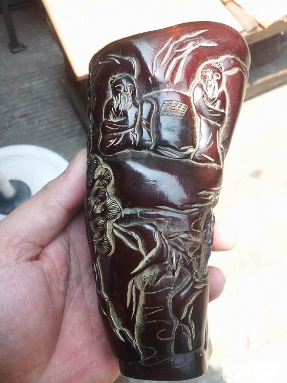这是什么角雕的？什么年代的？_牙骨角