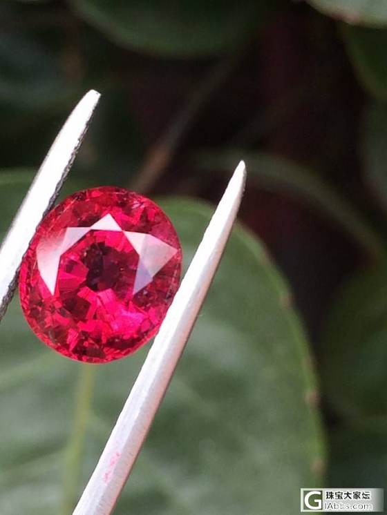 一颗小小的3.76所谓红宝碧玺英文Rubellite 满火欣赏，实物还要漂亮_珠宝碧玺