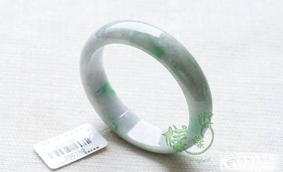 特价495的多款天然A货翡翠手镯，尺寸很多哦，看看有适合的吗？_翡翠
