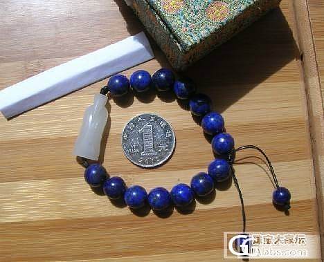 发一对籽料翁仲手串，挣分来了，呵呵。_和田玉