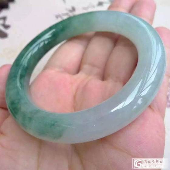 这些才叫做翡翠手镯。_翡翠