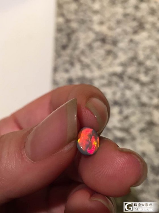 红彩小黑欧_欧泊珠宝