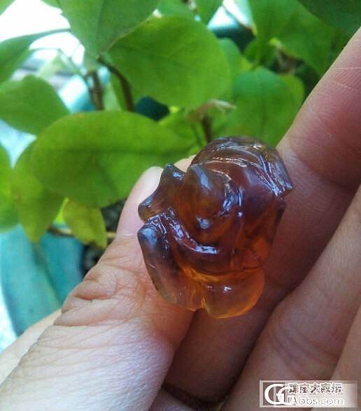 第一次雕刻的琥珀玫瑰！欢迎大家拍砖！_琥珀有机宝石