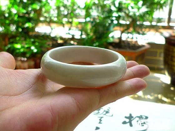 【铭盛翡翠】-老坑冰糯飘黄翡圆镯57.7_翡翠