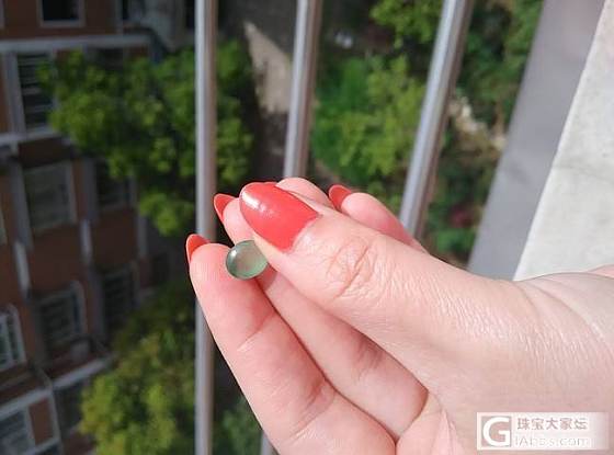非常白菜的翡翠蛋面_珠宝