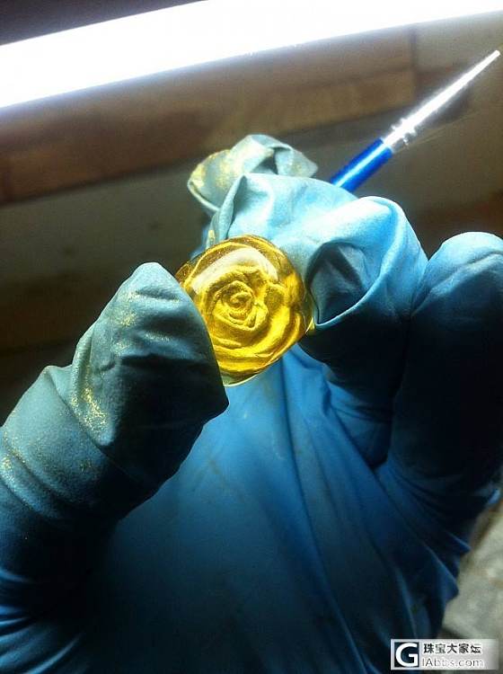 历时一个月金珀阴雕与纯金粉和大漆的完美结合，求闪闪对得起用心_琥珀