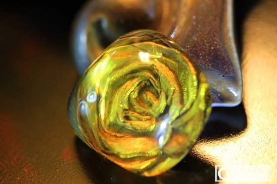 历时一个月金珀阴雕与纯金粉和大漆的完美结合，求闪闪对得起用心_琥珀