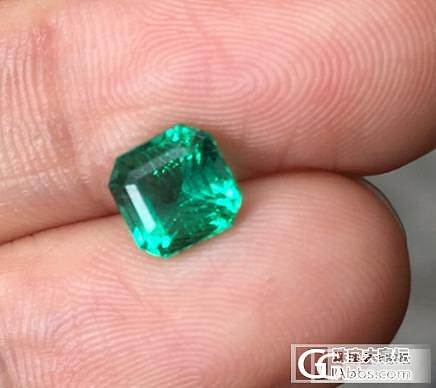 朋友家的一颗小闪闪祖母绿_祖母绿