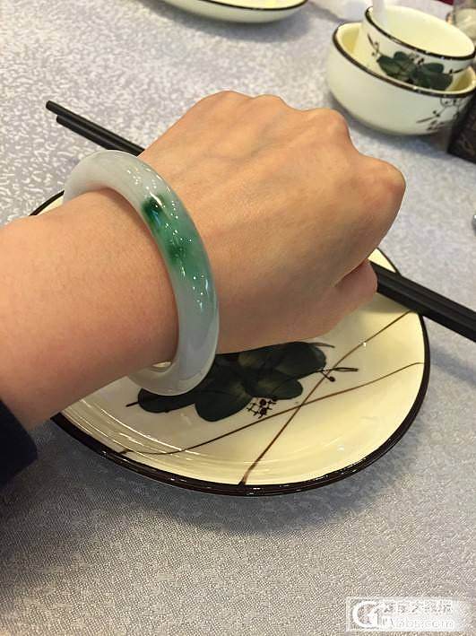 镯子都出了！还剩指环！转带阳绿圆条手镯。还有一个台湾工艺指环！_翡翠