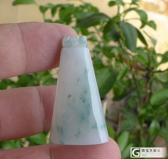 求助，请大家帮忙看几个吊坠。_花件翡翠