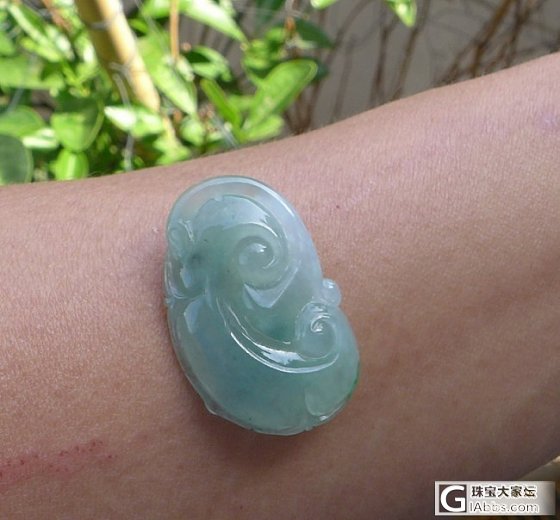 求助，请大家帮忙看几个吊坠。_花件翡翠