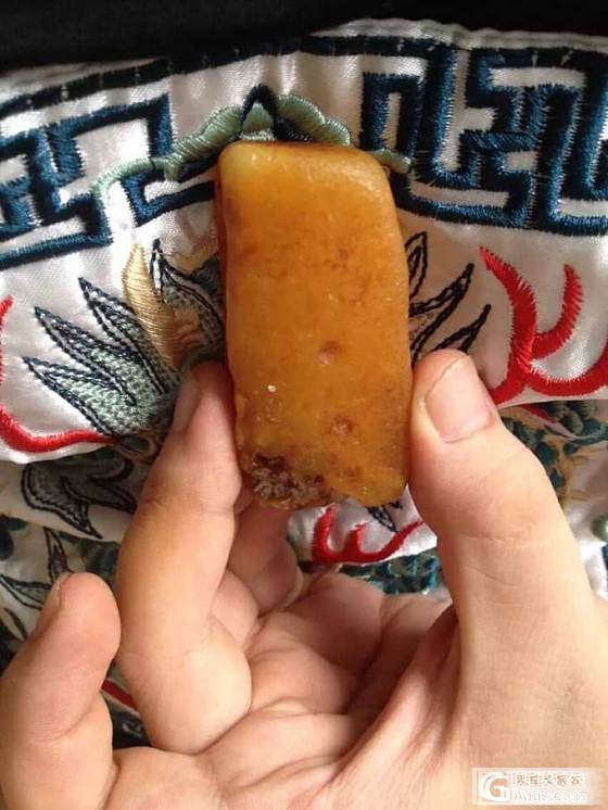 胖纸的蜜蜡吊坠篇_蜜蜡