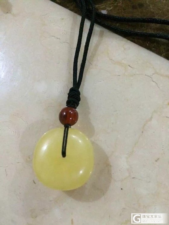 晒晒更健康：最近磨的几个蜜蜡吊坠_蜜蜡