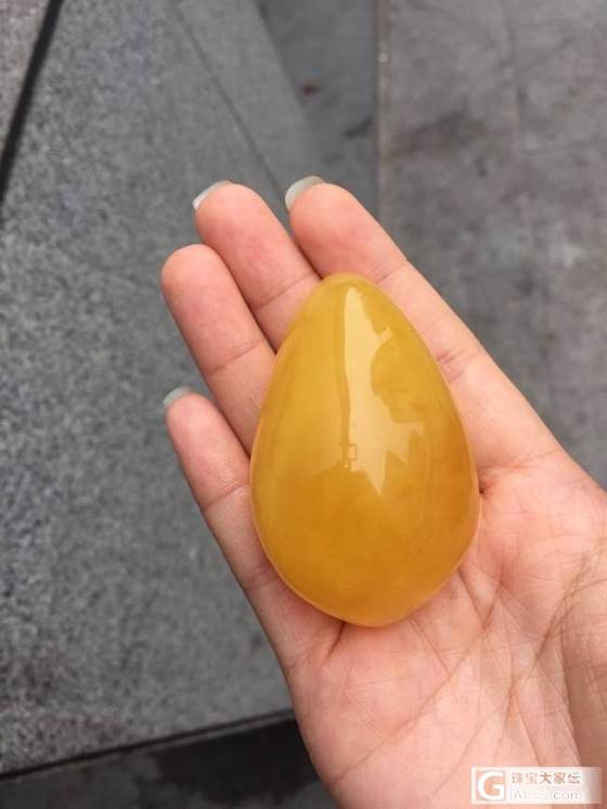 鸡油黄大吊坠，很黄很暴力哦_有机宝石