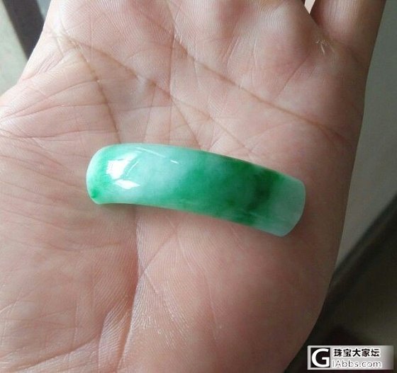 一段翡翠辣色手镯条_翡翠