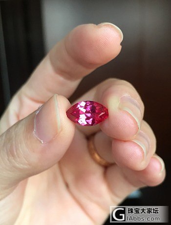 很美的一颗尖晶_刻面宝石尖晶石