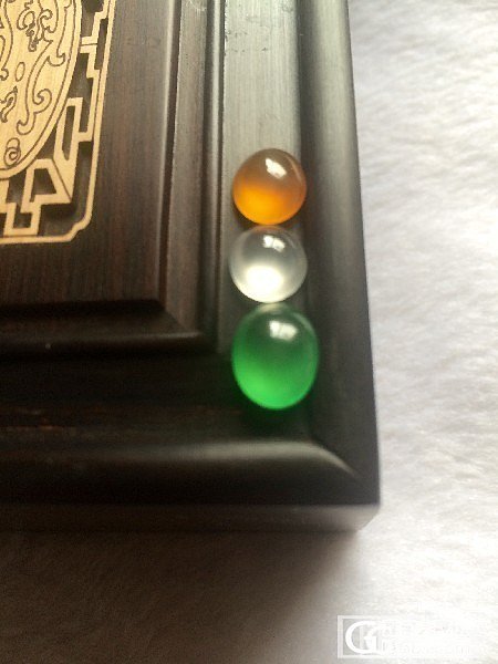 木那的玻璃绿蛋---------值得一秀_翡翠