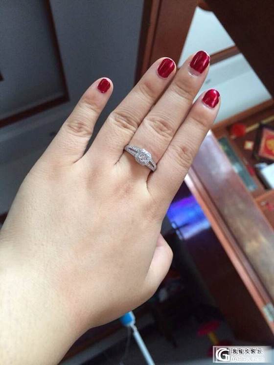 把3年前的婚戒稍许豪镶了下哈_钻石