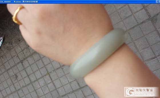 缺米，转一个青白籽料，56圈口，养了一年，已经油乎乎了，肉眼几乎不见结构_玉石