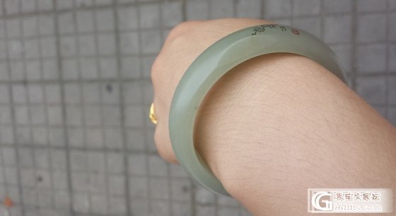 缺米，转一个青白籽料，56圈口，养了一年，已经油乎乎了，肉眼几乎不见结构_玉石