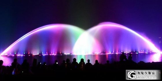 滨湖公园夜喷泉_摄影