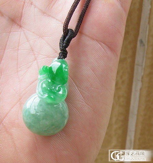 正阳绿辣色如意葫芦_翡翠