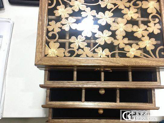 还图镂空实木首饰盒_珠宝