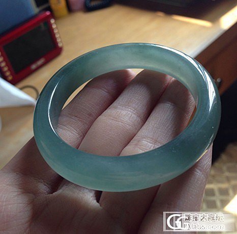 油青镯子求估价_翡翠