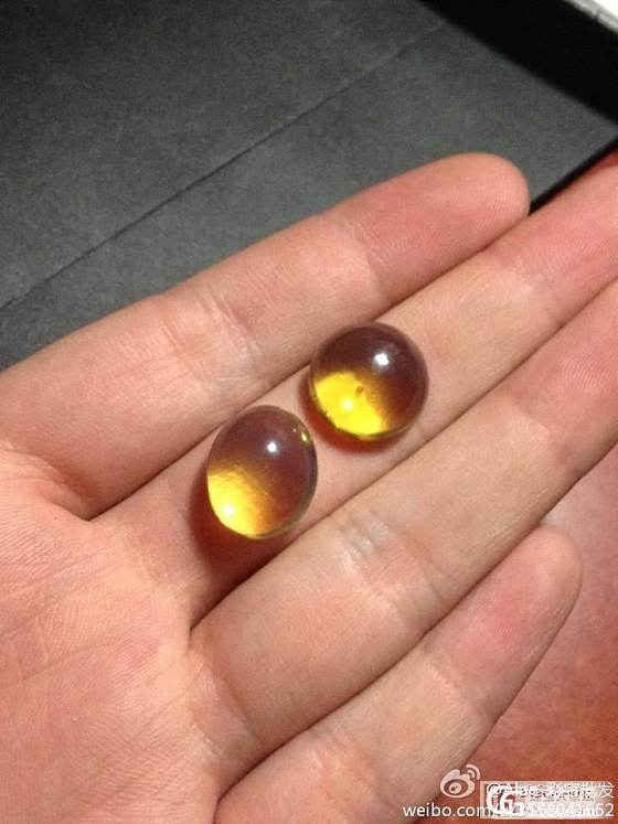 多米尼加蓝珀戒面有喜欢的么 天空蓝_有机宝石