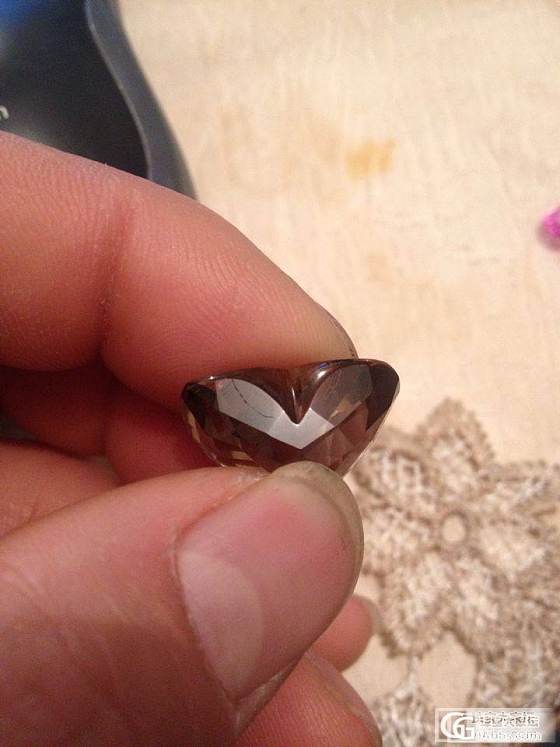 看看这颗粉色蓝宝能值多少钱_蓝宝石