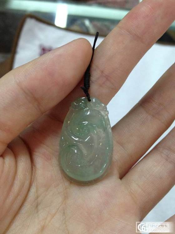 新入一个水水的如意吊坠~请大神们来评价下_翡翠