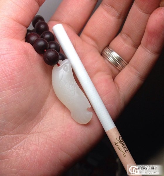 转俄白玉小鱼_玉石