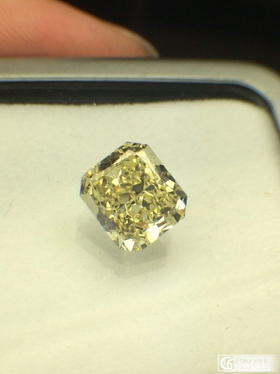 【彩钻特价第二波】2.12ct FY中彩黄 雷迪恩形切工_乐钻珠宝彩钻