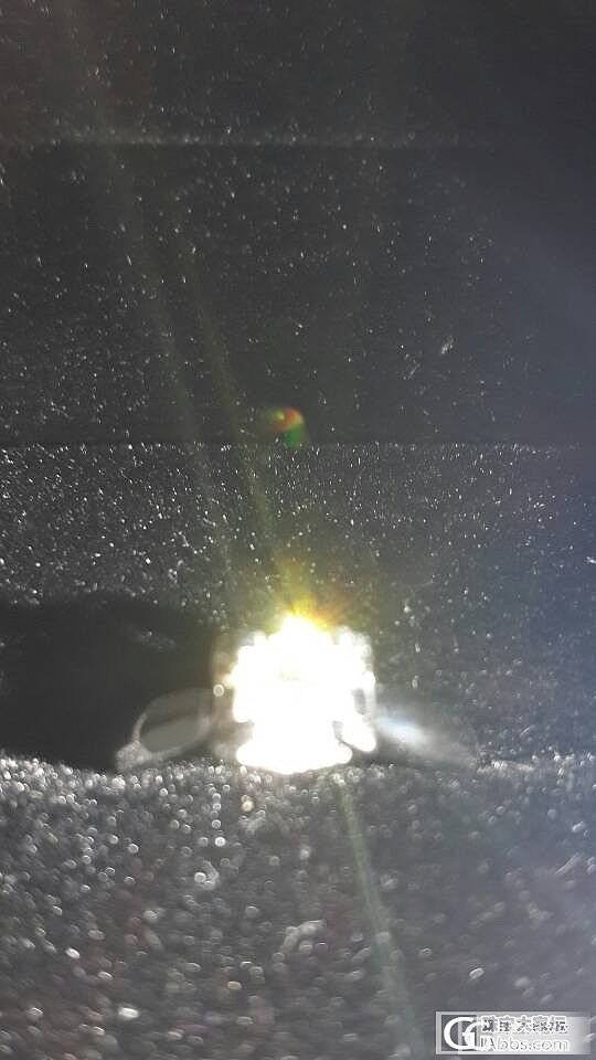 第一枚钻戒，求闪闪喔_钻石