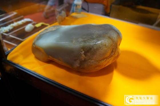 去了个展销会，给大家看看上面的好东西_和田玉
