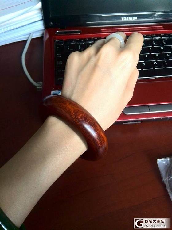 小叶大肥镯还图，八级工的手艺啊！_手镯木