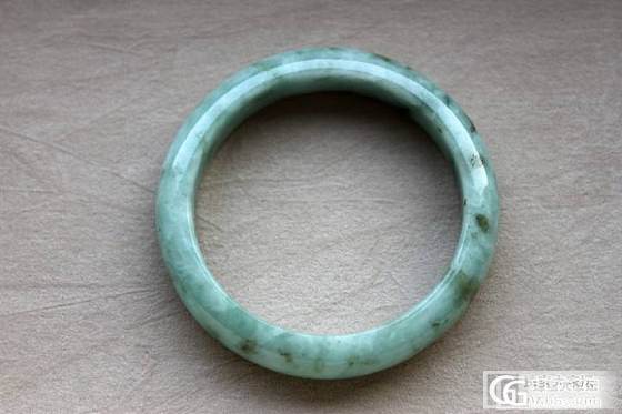 苹果绿贵妃,花青飘花,辣绿小圆镯子口径50~53MM,小巧吊坠也有哦_翡翠