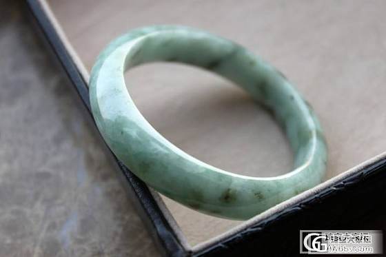 苹果绿贵妃,花青飘花,辣绿小圆镯子口径50~53MM,小巧吊坠也有哦_翡翠