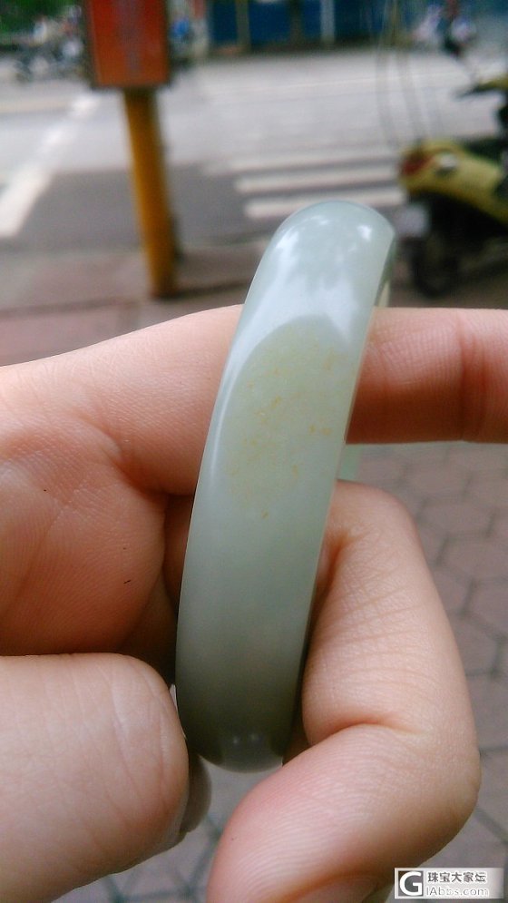 戴了20天的籽镯对比_手镯和田玉