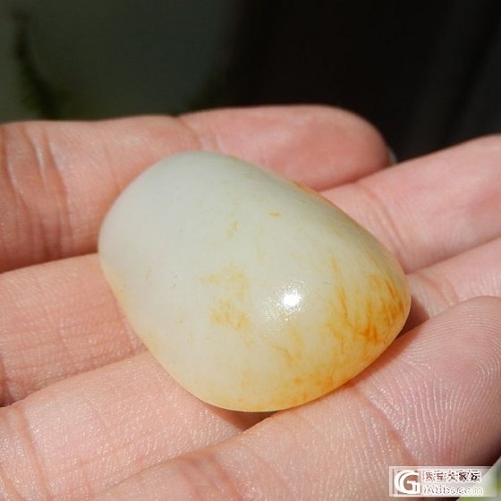 这洒金保真吗？是不是籽料？_和田玉