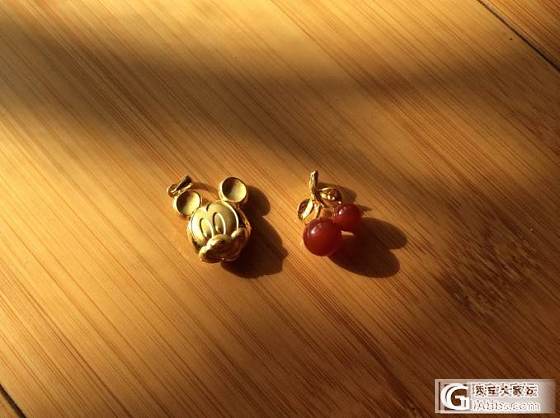 来秀秀我仅有的金项饰吧，求闪_吊坠金