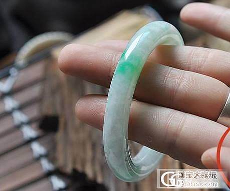 求一个54 55圈口的圆条手镯~_翡翠