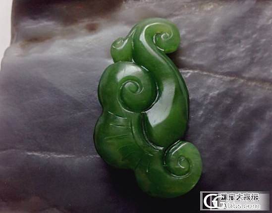 发几个白玉，碧玉的小挂坠，欢迎大家品鉴_和田玉