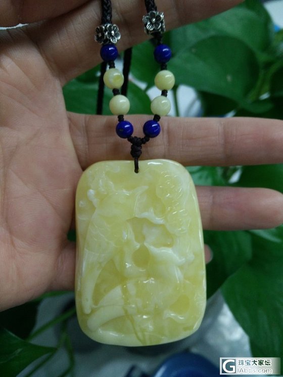 3个很漂亮的蜜蜡和金绞蜜，各位觉得怎样？_蜜蜡挂件
