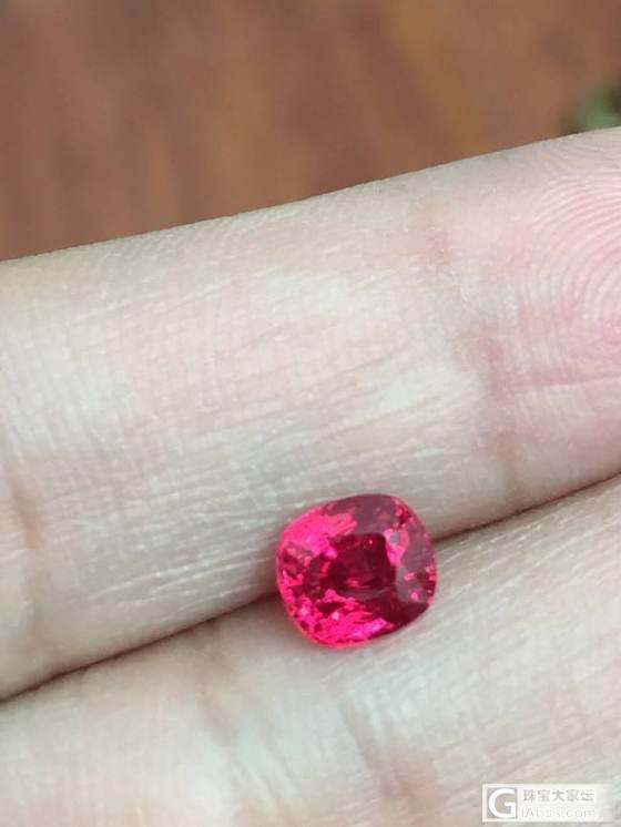 新来的一颗樱桃红_刻面宝石尖晶石