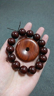 给手工帝（有奖取名）的紫檀大扣扣——“君心”还图来了！顺便搭车盘了3个月的串串~_文玩