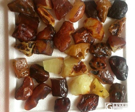 今晚选料，单独照片来了，团安心家的精选乌料蜜蜡原石10-20克，20-50克