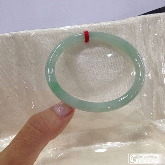 几条美美的贵妃手镯_翡翠