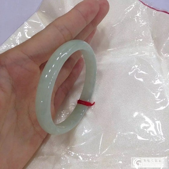 几条美美的贵妃手镯_翡翠