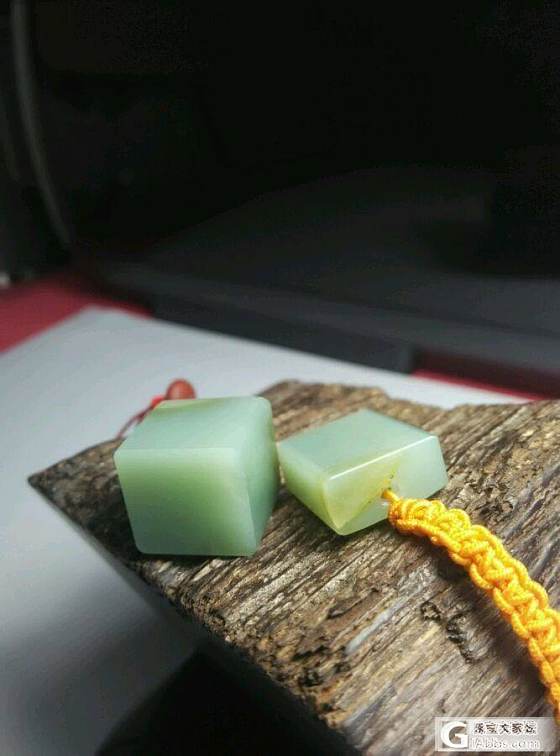 俄老坑鸭蛋青印纽，大家看怎样_玉石